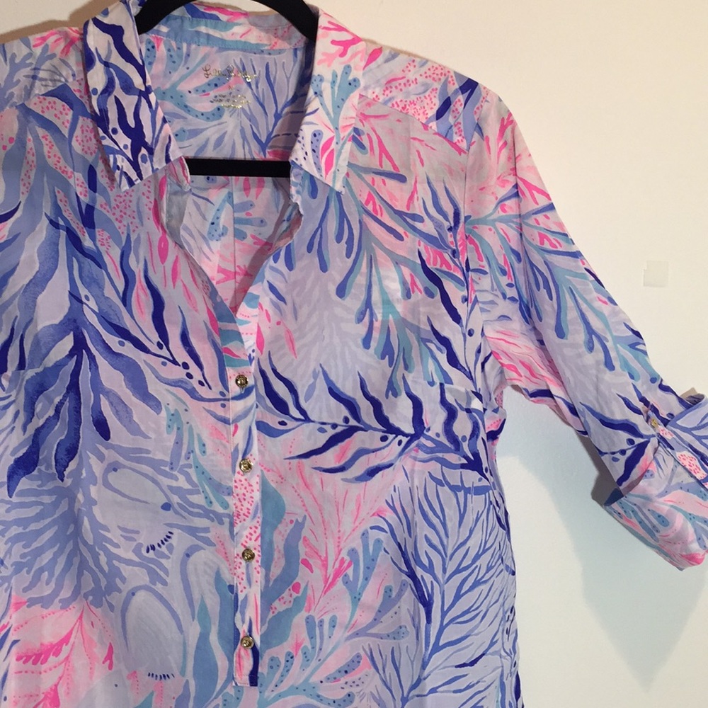 Lilly Pulitzer NWT Captiva Tunic.  Gold buttons. M